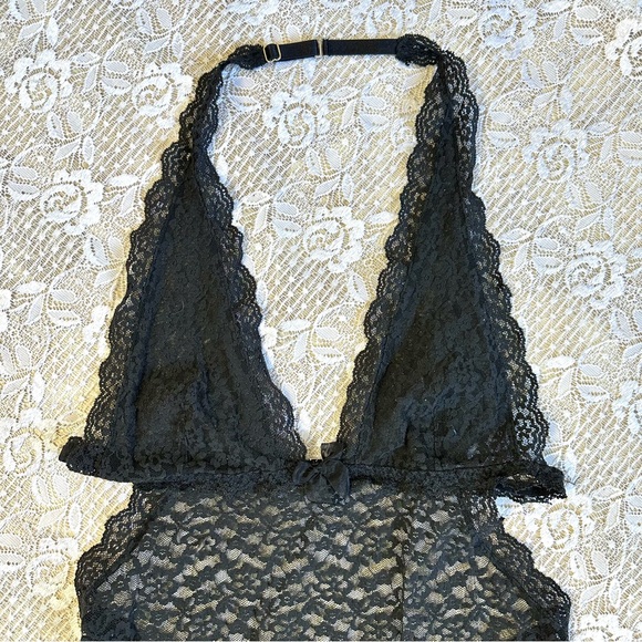 Vintage Victorias Secret Black Lace Halter Teddy - Picture 2 of 6